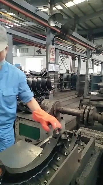 厂里最牛的女汉子，一天能赚300多